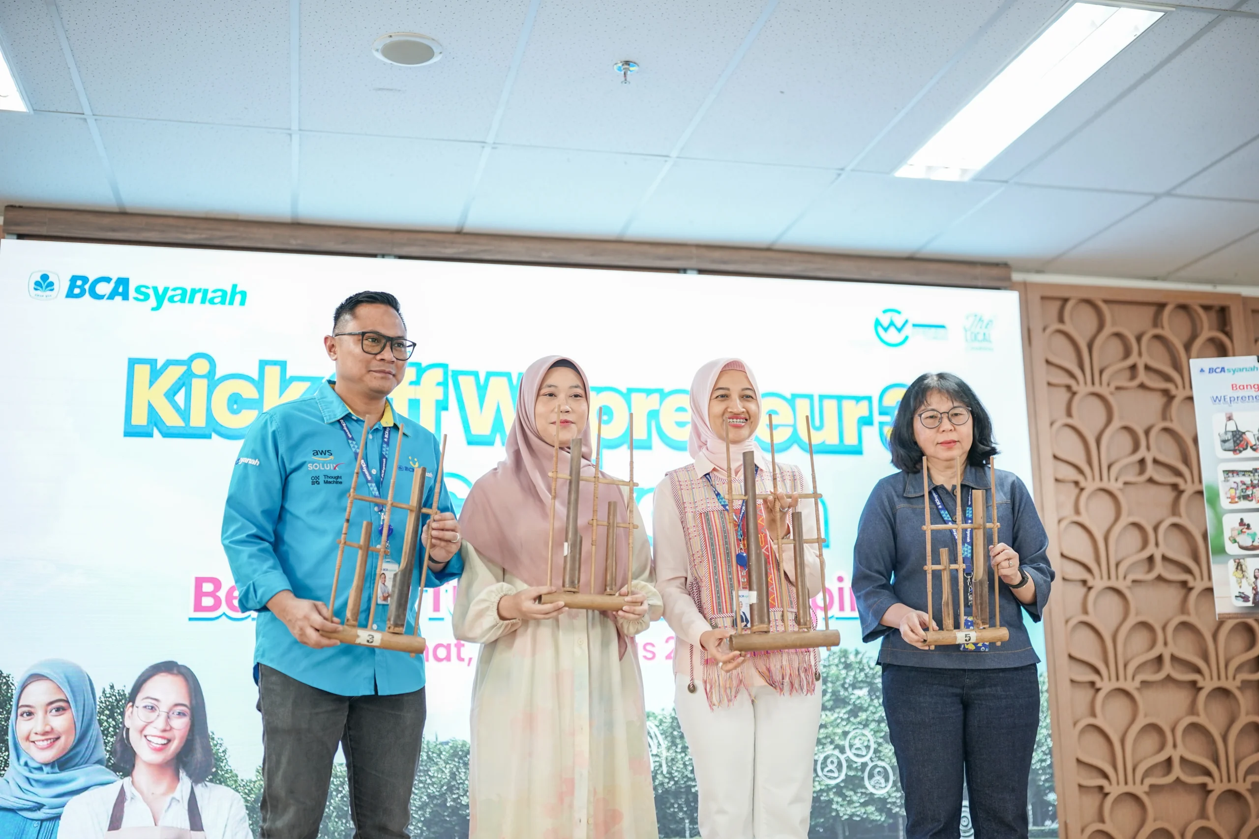 WEpreneur 3 BCA Syariah 2025 hadir untuk memberdayakan 30 UMKM perempuan terpilih melalui inkubasi, kolaborasi, dan showcase menuju langkah besar.